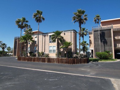 Lake House Fabulous upscale Channelview Condo Lighted Fishing Pier Heated Pool, , on Gulf of Mexico - Port Aransas in Texas - Lakehouse Vacation Rental - Lake Home for rent on LakeHouseVacations.com