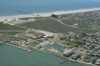 Lake House Fabulous upscale Channelview Condo Lighted Fishing Pier Heated Pool, , on Gulf of Mexico - Port Aransas in Texas - Lakehouse Vacation Rental - Lake Home for rent on LakeHouseVacations.com