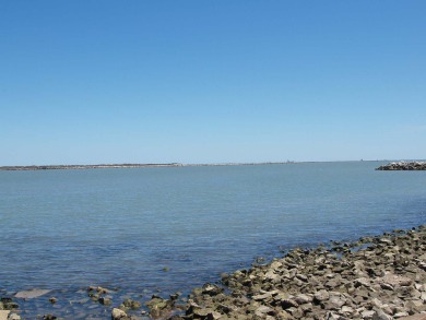 Lake House Fabulous upscale Channelview Condo Lighted Fishing Pier Heated Pool, , on Gulf of Mexico - Port Aransas in Texas - Lakehouse Vacation Rental - Lake Home for rent on LakeHouseVacations.com