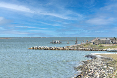 Lake House Private fishing pier! HEATED Community pool! , , on Gulf of Mexico - Port Aransas in Texas - Lakehouse Vacation Rental - Lake Home for rent on LakeHouseVacations.com