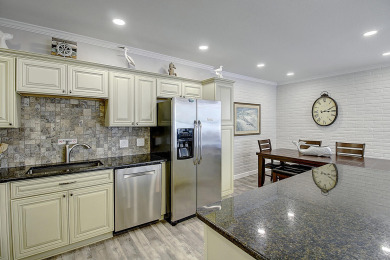Lake House Fabulous upscale Channelview Condo Lighted Fishing Pier Heated Pool, , on Gulf of Mexico - Port Aransas in Texas - Lakehouse Vacation Rental - Lake Home for rent on LakeHouseVacations.com