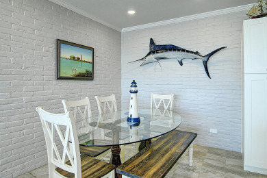Lake House Fabulous upscale Channelview Condo Lighted Fishing pier Heated pool, , on Gulf of Mexico - Port Aransas in Texas - Lakehouse Vacation Rental - Lake Home for rent on LakeHouseVacations.com