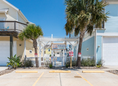 Lake House Fisherman's Paradise with ample room to park your boat in the garage!, , on Gulf of Mexico - Port Aransas in Texas - Lakehouse Vacation Rental - Lake Home for rent on LakeHouseVacations.com