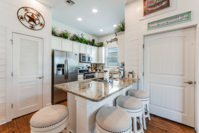 Lake House Fisherman's Paradise with ample room to park your boat in the garage!, , on Gulf of Mexico - Port Aransas in Texas - Lakehouse Vacation Rental - Lake Home for rent on LakeHouseVacations.com