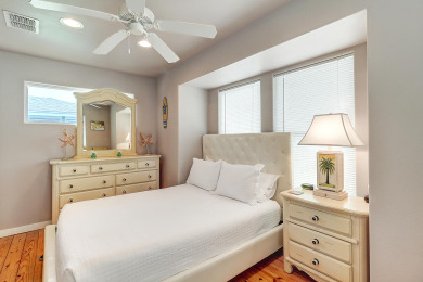 Lake House Adorable coastal home, Community pool, short drive to beach!, , on Gulf of Mexico - Port Aransas in Texas - Lakehouse Vacation Rental - Lake Home for rent on LakeHouseVacations.com