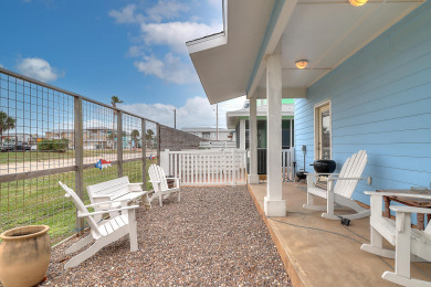 Lake House Adorable coastal home, Community pool, short drive to beach!, , on Gulf of Mexico - Port Aransas in Texas - Lakehouse Vacation Rental - Lake Home for rent on LakeHouseVacations.com