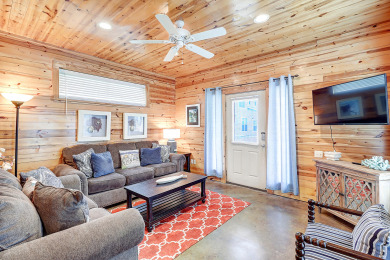 Lake House Adorable coastal home, Community pool, short drive to beach!, , on Gulf of Mexico - Port Aransas in Texas - Lakehouse Vacation Rental - Lake Home for rent on LakeHouseVacations.com