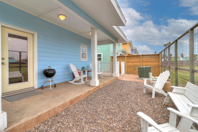 Lake House Adorable coastal home, Community pool, short drive to beach!, , on Gulf of Mexico - Port Aransas in Texas - Lakehouse Vacation Rental - Lake Home for rent on LakeHouseVacations.com