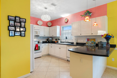 Lake House Mellow Yellow - Steps from the Beach - Fort Morgan - Signature Properties, , on Gulf of Mexico - Fort Morgan in Alabama - Lakehouse Vacation Rental - Lake Home for rent on LakeHouseVacations.com