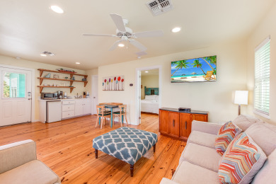 Lake House Lovely pet friendly home in Village Walk! Gated community! 2 Heated pools! , , on Gulf of Mexico - Port Aransas in Texas - Lakehouse Vacation Rental - Lake Home for rent on LakeHouseVacations.com