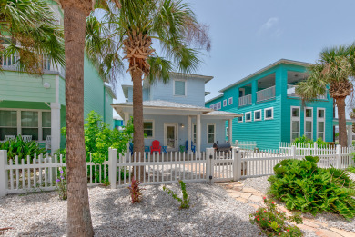 Lake House Lovely pet friendly home in Village Walk! Gated community! 2 Heated pools! , , on Gulf of Mexico - Port Aransas in Texas - Lakehouse Vacation Rental - Lake Home for rent on LakeHouseVacations.com