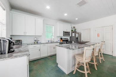 Lake House Lovely pet friendly home in Village Walk! Gated community! 2 Heated pools! , , on Gulf of Mexico - Port Aransas in Texas - Lakehouse Vacation Rental - Lake Home for rent on LakeHouseVacations.com