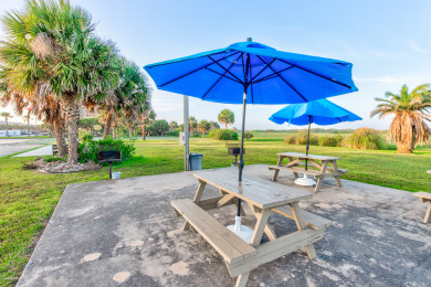Lake House A Cozy Getaway Near the Beach, Poolside Condo, , on Gulf of Mexico - Port Aransas in Texas - Lakehouse Vacation Rental - Lake Home for rent on LakeHouseVacations.com