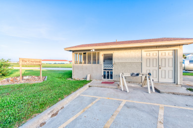 Lake House A Cozy Getaway Near the Beach, Poolside Condo, , on Gulf of Mexico - Port Aransas in Texas - Lakehouse Vacation Rental - Lake Home for rent on LakeHouseVacations.com
