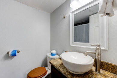 Lake House Beautifully updated, in unit washer and dryer, Boardwalk to Beach, , on Gulf of Mexico - Port Aransas in Texas - Lakehouse Vacation Rental - Lake Home for rent on LakeHouseVacations.com