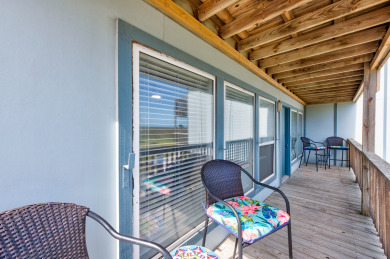 Lake House Beautifully updated, in unit washer and dryer, Boardwalk to Beach, , on Gulf of Mexico - Port Aransas in Texas - Lakehouse Vacation Rental - Lake Home for rent on LakeHouseVacations.com