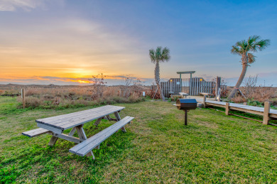 Lake House Beautifully updated, in unit washer and dryer, Boardwalk to Beach, , on Gulf of Mexico - Port Aransas in Texas - Lakehouse Vacation Rental - Lake Home for rent on LakeHouseVacations.com