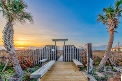 Lake House Beautifully updated, in unit washer and dryer, Boardwalk to Beach, , on Gulf of Mexico - Port Aransas in Texas - Lakehouse Vacation Rental - Lake Home for rent on LakeHouseVacations.com