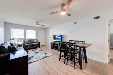 Lake House Beautifully updated, in unit washer and dryer, Boardwalk to Beach, , on Gulf of Mexico - Port Aransas in Texas - Lakehouse Vacation Rental - Lake Home for rent on LakeHouseVacations.com