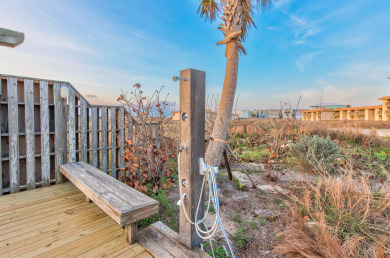 Lake House Beautifully updated, in unit washer and dryer, Boardwalk to Beach, , on Gulf of Mexico - Port Aransas in Texas - Lakehouse Vacation Rental - Lake Home for rent on LakeHouseVacations.com
