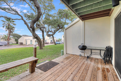 Lake House Pool, Boat dock, Pier, Boat Launch, and BBQ area all at an affordable price!, , on Gulf of Mexico - Aransas Bay in Texas - Lakehouse Vacation Rental - Lake Home for rent on LakeHouseVacations.com