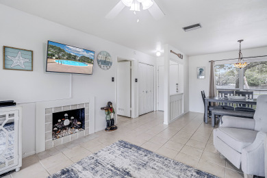 Lake House Pool, Boat dock, Pier, Boat Launch, and BBQ area all at an affordable price!, , on Gulf of Mexico - Aransas Bay in Texas - Lakehouse Vacation Rental - Lake Home for rent on LakeHouseVacations.com