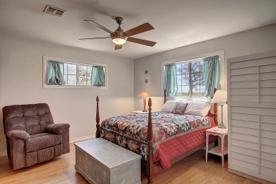 Lake House Fantasy Oaks Lodge! 1 mile from the boat ramp! Pet Friendly! 1.36 Acres, , on Gulf of Mexico - Aransas Pass in Texas - Lakehouse Vacation Rental - Lake Home for rent on LakeHouseVacations.com