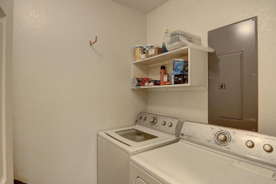 Lake House Fantasy Oaks Lodge! 1 mile from the boat ramp! Pet Friendly! 1.36 Acres, , on Gulf of Mexico - Aransas Pass in Texas - Lakehouse Vacation Rental - Lake Home for rent on LakeHouseVacations.com