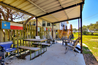 Lake House Fantasy Oaks Lodge! 1 mile from the boat ramp! Pet Friendly! 1.36 Acres, , on Gulf of Mexico - Aransas Pass in Texas - Lakehouse Vacation Rental - Lake Home for rent on LakeHouseVacations.com