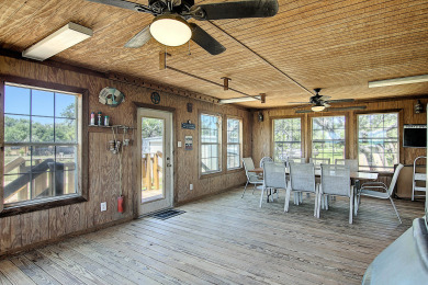 Lake House Fantasy Oaks Lodge! 1 mile from the boat ramp! Pet Friendly! 1.36 Acres, , on Gulf of Mexico - Aransas Pass in Texas - Lakehouse Vacation Rental - Lake Home for rent on LakeHouseVacations.com
