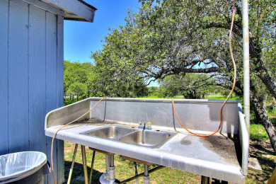 Lake House Fantasy Oaks Lodge! 1 mile from the boat ramp! Pet Friendly! 1.36 Acres, , on Gulf of Mexico - Aransas Pass in Texas - Lakehouse Vacation Rental - Lake Home for rent on LakeHouseVacations.com