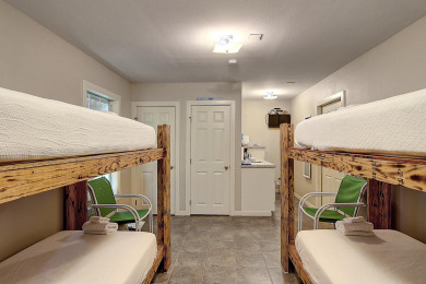 Lake House Fantasy Oaks Lodge! 1 mile from the boat ramp! Pet Friendly! 1.36 Acres, , on Gulf of Mexico - Aransas Pass in Texas - Lakehouse Vacation Rental - Lake Home for rent on LakeHouseVacations.com