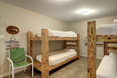 Lake House Fantasy Oaks Lodge! 1 mile from the boat ramp! Pet Friendly! 1.36 Acres, , on Gulf of Mexico - Aransas Pass in Texas - Lakehouse Vacation Rental - Lake Home for rent on LakeHouseVacations.com