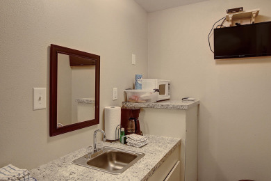 Lake House Fantasy Oaks Lodge! 1 mile from the boat ramp! Pet Friendly! 1.36 Acres, , on Gulf of Mexico - Aransas Pass in Texas - Lakehouse Vacation Rental - Lake Home for rent on LakeHouseVacations.com