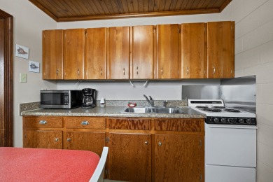 Lake House HOT DEAL! CAN'T STAY A WEEK, 3 NITE MIN! COZY COTTAGE! SHORT WALK TO BEACH!, , on Atlantic Beach in North Carolina - Lakehouse Vacation Rental - Lake Home for rent on LakeHouseVacations.com