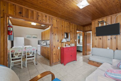 Lake House HOT DEAL! CAN'T STAY A WEEK, 3 NITE'S COZY COTTAGE! SHORT WALK TO BEACH!, , on Atlantic Beach in North Carolina - Lakehouse Vacation Rental - Lake Home for rent on LakeHouseVacations.com