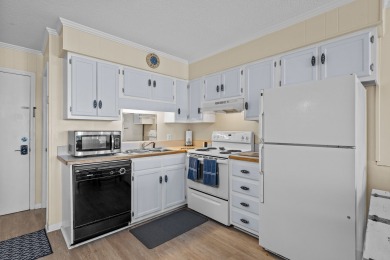 Lake House 3 NIGHT MINIMUM SUMMER SPECIAL!!! GREAT FOR GUEST WHO CAN'T STAY A WEEK!!!, , on Atlantic Beach in North Carolina - Lakehouse Vacation Rental - Lake Home for rent on LakeHouseVacations.com