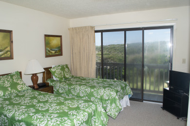 Lake House MULTI-LEVEL, OCEANFRONT - ENJOY BEACON'S REACH AMENITIES, , on Atlantic Ocean - Pine Knoll Shores in North Carolina - Lakehouse Vacation Rental - Lake Home for rent on LakeHouseVacations.com
