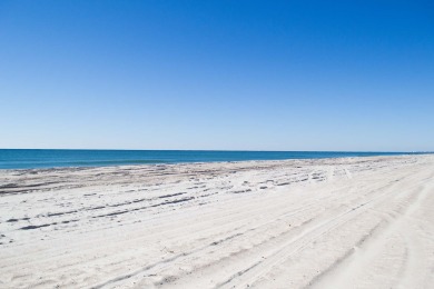 Lake House LARGE SUN PORCH, STEPS AWAY TO BEACH, , on Atlantic Beach in North Carolina - Lakehouse Vacation Rental - Lake Home for rent on LakeHouseVacations.com