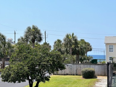 Lake House Chateau La Mer 16e-Pet Friendly! Close to the Beach Seasonal Beach Service!, , on Gulf of Mexico - Destin in Florida - Lakehouse Vacation Rental - Lake Home for rent on LakeHouseVacations.com