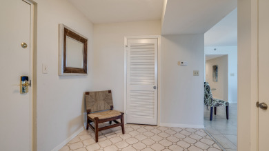 Lake House Fall Dates Available-- Large 3BD 2BA Walk to the Beach, , on Gulf of Mexico - Destin in Florida - Lakehouse Vacation Rental - Lake Home for rent on LakeHouseVacations.com