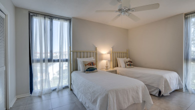 Lake House Fall Dates Available-- Large 3BD 2BA Walk to the Beach, , on Gulf of Mexico - Destin in Florida - Lakehouse Vacation Rental - Lake Home for rent on LakeHouseVacations.com