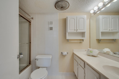 Lake House Summer Weeks Make an Offer Adorable 2BD 2BA- Walk to Beach-Enclave Condos!, , on Gulf of Mexico - Destin in Florida - Lakehouse Vacation Rental - Lake Home for rent on LakeHouseVacations.com