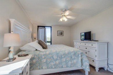 Lake House Summer Weeks Make an Offer Adorable 2BD 2BA- Walk to Beach-Enclave Condos!, , on Gulf of Mexico - Destin in Florida - Lakehouse Vacation Rental - Lake Home for rent on LakeHouseVacations.com