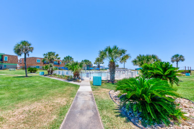 Lake House Serene condo, pool view, community pool, beach access, family activities , , on Gulf of Mexico - Port Aransas in Texas - Lakehouse Vacation Rental - Lake Home for rent on LakeHouseVacations.com