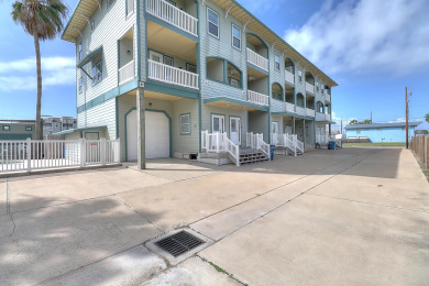 Lake House Stylish Port A RetreatShort drive to beach Shared PoolGolf Cart included!, , on Gulf of Mexico - Port Aransas in Texas - Lakehouse Vacation Rental - Lake Home for rent on LakeHouseVacations.com