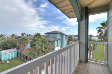 Lake House Stylish Port A RetreatShort drive to beach Shared PoolGolf Cart included!, , on Gulf of Mexico - Port Aransas in Texas - Lakehouse Vacation Rental - Lake Home for rent on LakeHouseVacations.com