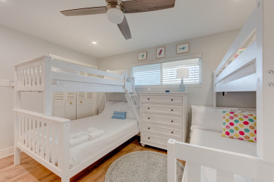 Lake House Heated swimming pool, boardwalk to the beach, play area, community game room , , on Gulf of Mexico - Port Aransas in Texas - Lakehouse Vacation Rental - Lake Home for rent on LakeHouseVacations.com