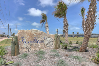 Lake House Heated swimming pool, boardwalk to the beach, play area, community game room , , on Gulf of Mexico - Port Aransas in Texas - Lakehouse Vacation Rental - Lake Home for rent on LakeHouseVacations.com