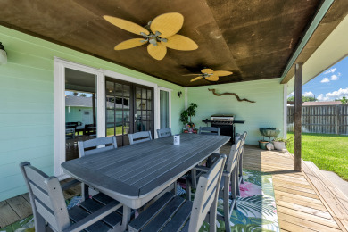 Lake House Comfy Island home with guest cottage, 0.6 miles to beach, Private pool!, , on Gulf of Mexico - Port Aransas in Texas - Lakehouse Vacation Rental - Lake Home for rent on LakeHouseVacations.com